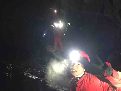 洞窟探険